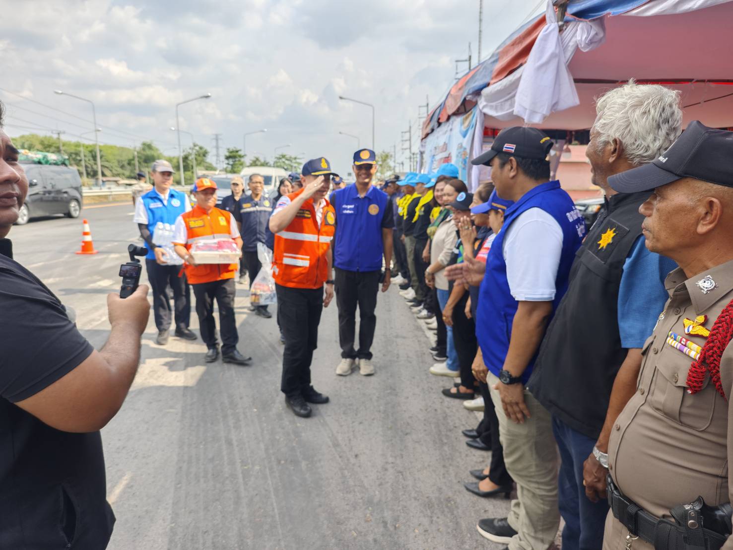 ตรวจเยี่ยม จุดอำนวยความสะดวก จุดบริการเพื่อป้องกัน และลดอุบัติเหตุทางถนนช่วงเทศกาลสงกรานต์ อำเภอบ้านนาสาร